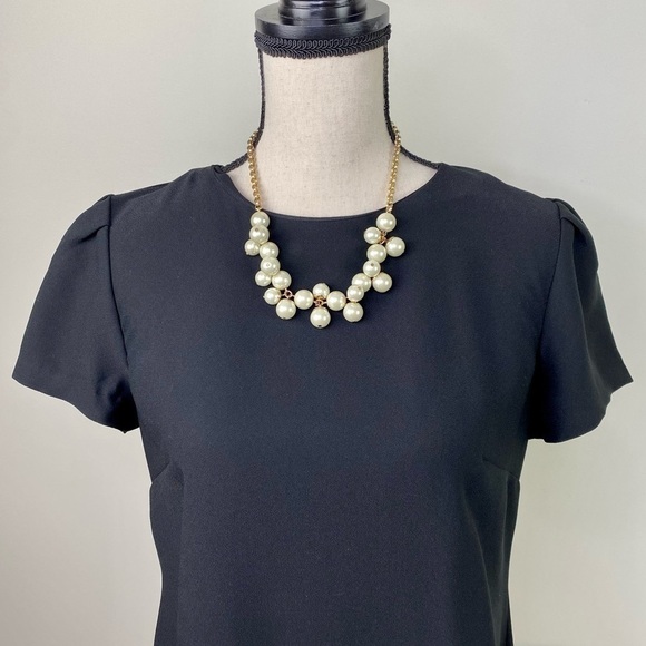 Banana Republic Black shift dress capped ruffle sleeve size 6 - Picture 2 of 12